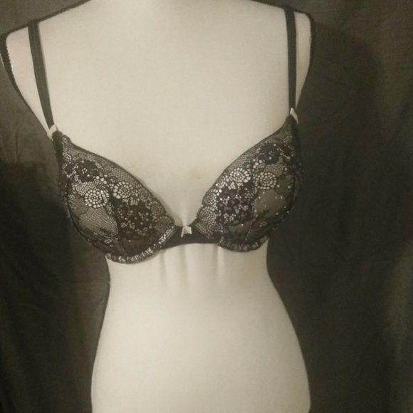 VICTORIA'S SECRET | [NwoT]Lace Push-Up Bra! - Picture 4 of 7